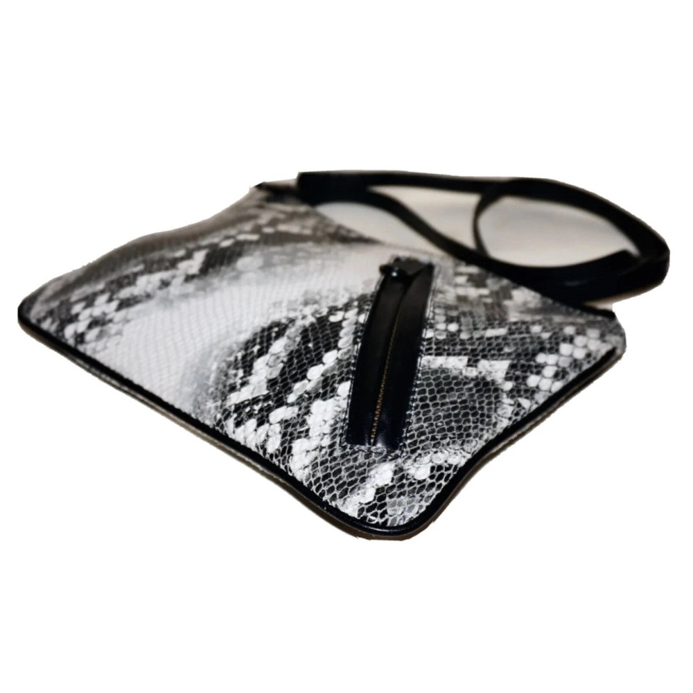 GAP Small Black & Gray PYTHON PRINT Textured Leather Slim
Crossbody NWOT - Picture 7 of 13